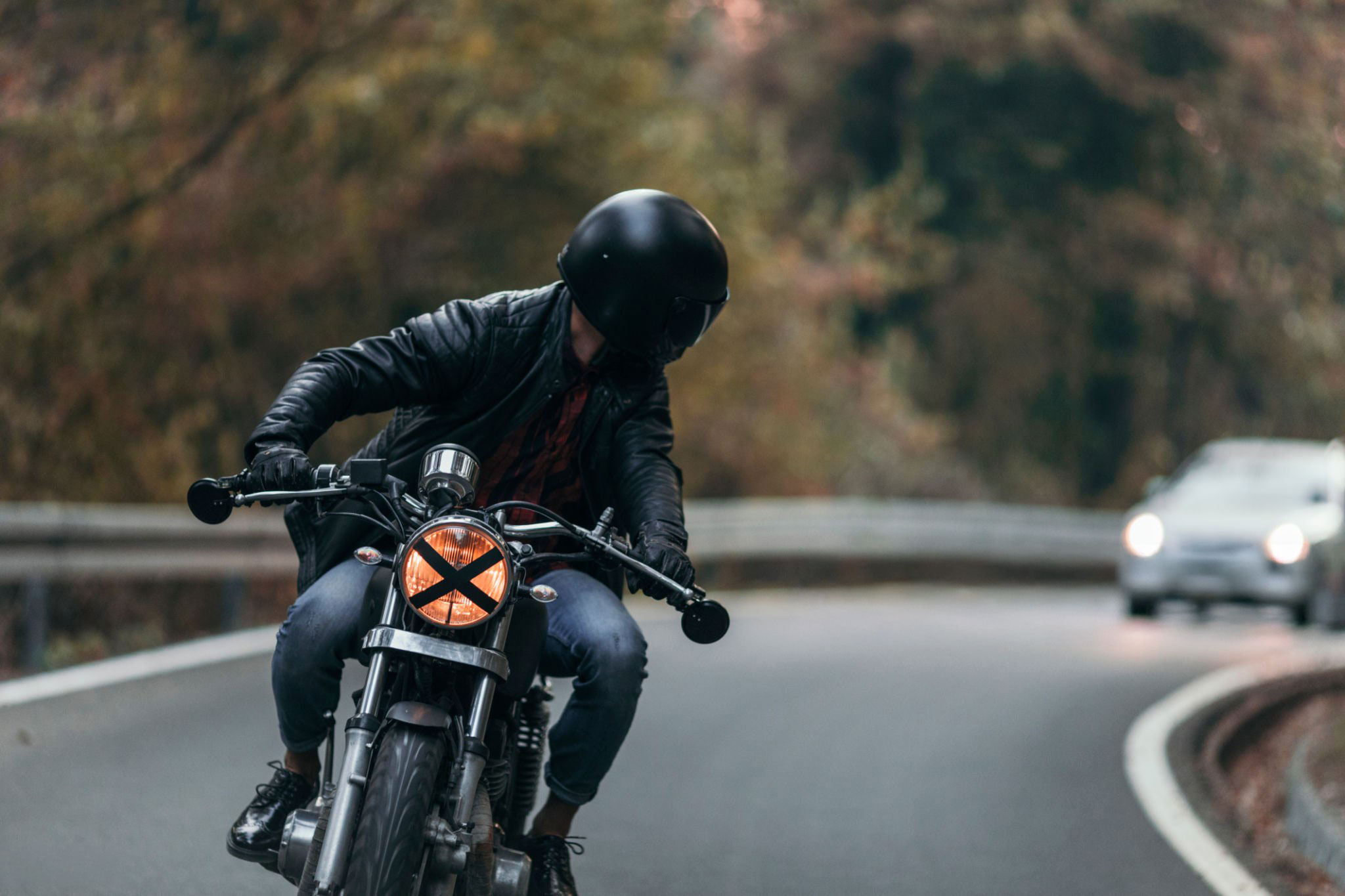 Trafiği Tehlikeye Atan Davranışlar: Motosiklet Sürücüleri İçin Yasal Sınırlar ve Ciddi Sonuçlar